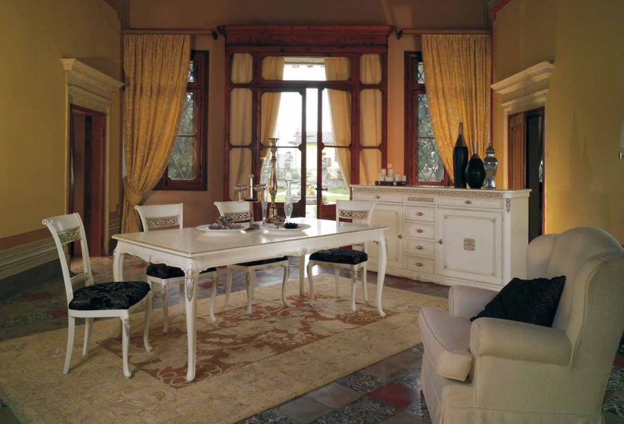 Dining table in white lacquer and silver leaf Villa, Arve Style