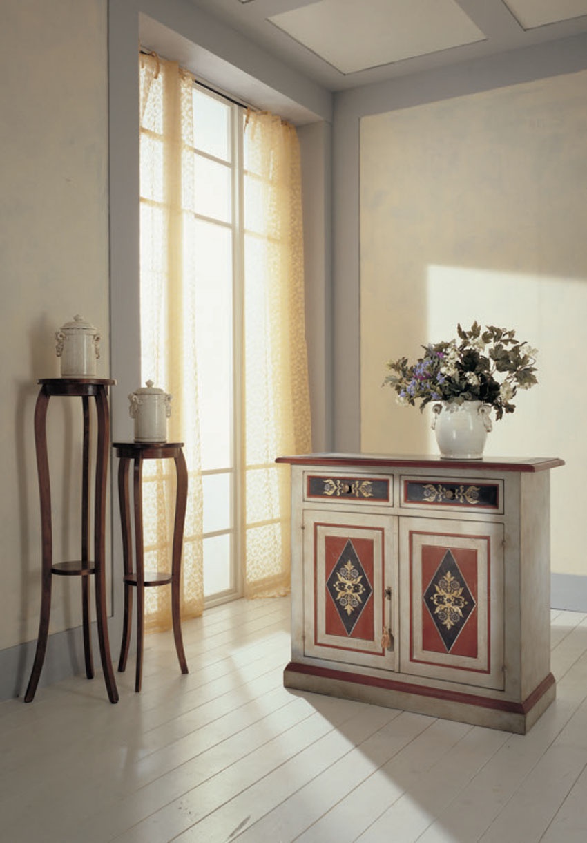 Chest Farnese, Tiferno Mobili