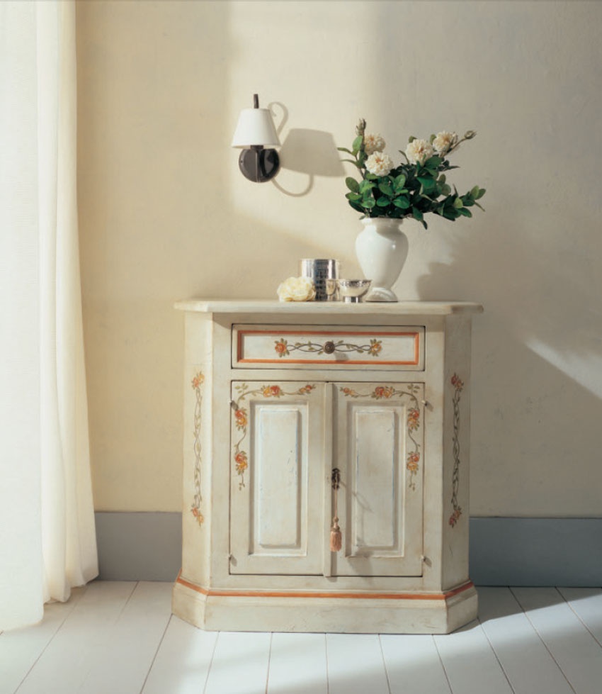 Chest Farnese, Tiferno Mobili