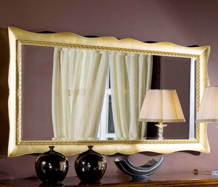 Mirror with carved decoration, Mirandola export 