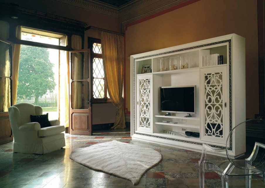Rack for TV with carved Villa doors, Arve Style