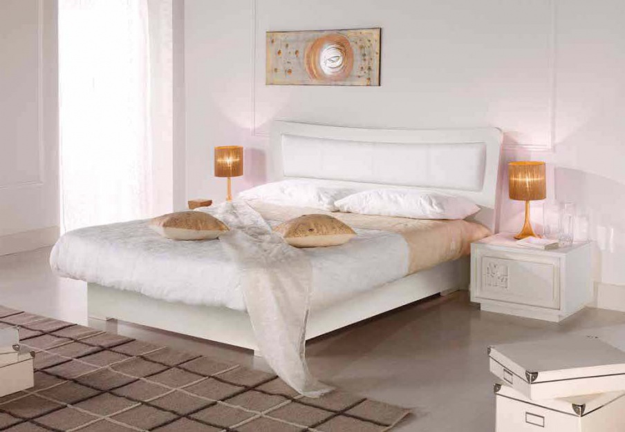 Bed with upholstered headboard in leather Prima Classe, Arve Style