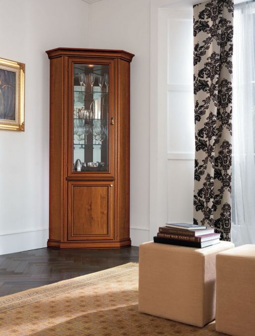 Showcase natural wood Via Veneto, Favero 