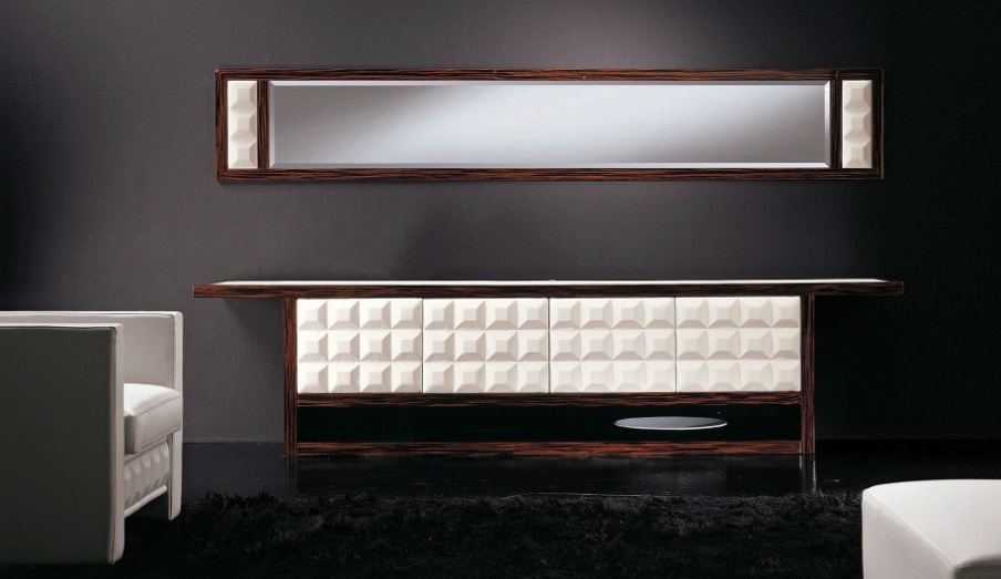 The Altea Dresser, Formerin. 