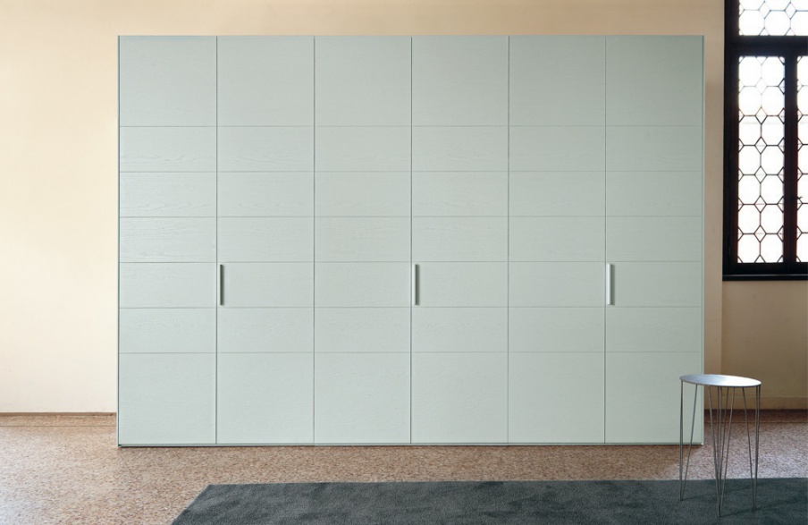 Wardrobe made of natural wood Linea, Cenedese