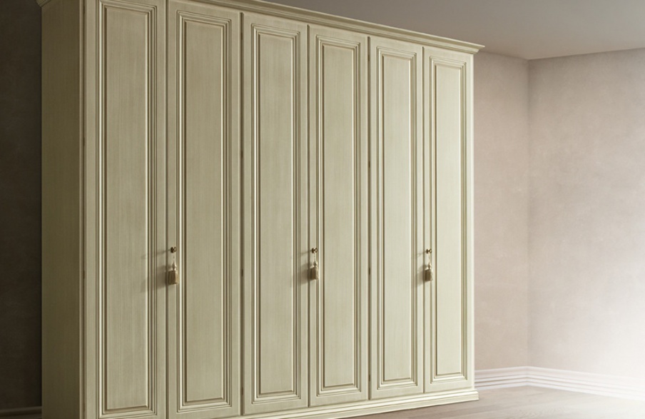 Wardrobe made of natural wood Bologna, Cenedese