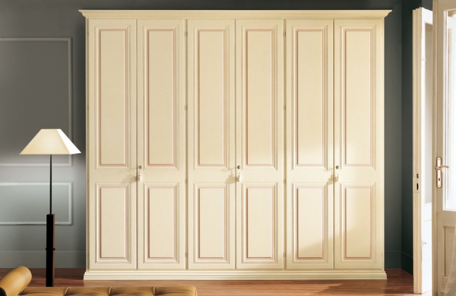 Wardrobe made of natural wood Bologna Traverso, Cenedese