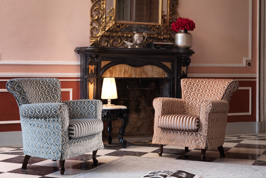 The high-backed chair 070, Domingo Salotti