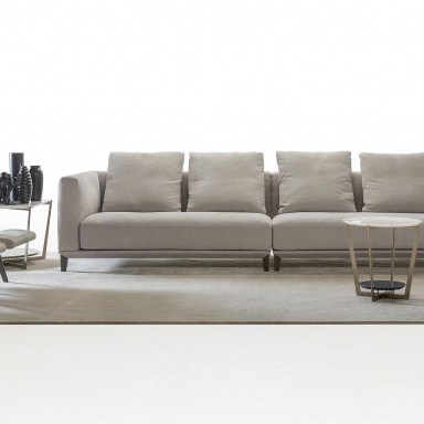 The four-seater sofa Dylan 