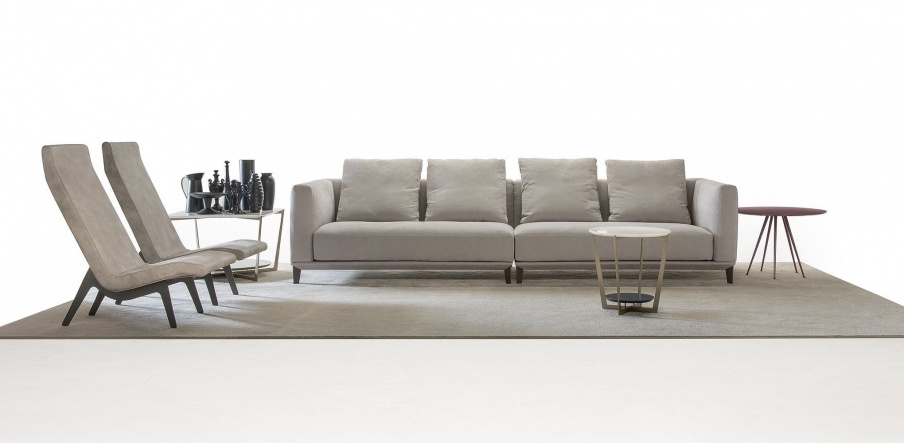 The four-seater Dylan sofa by Alberta Salotti
