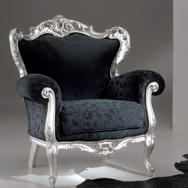 The Chair Shakira, Formerin