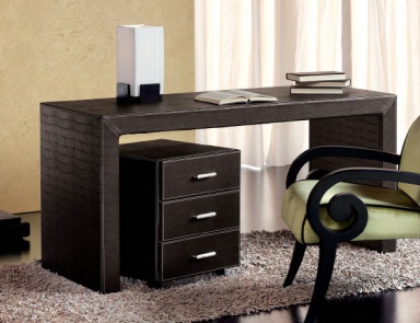 Desk Square, manufacturer Formerin