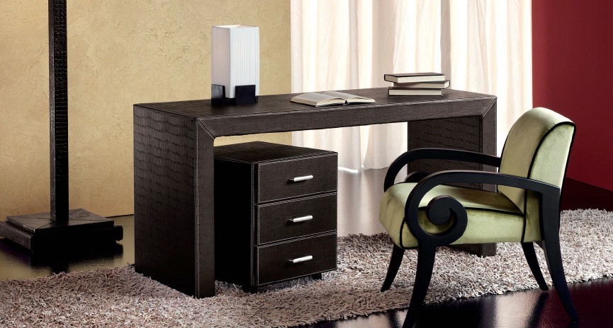 Desk Square, manufacturer Formerin