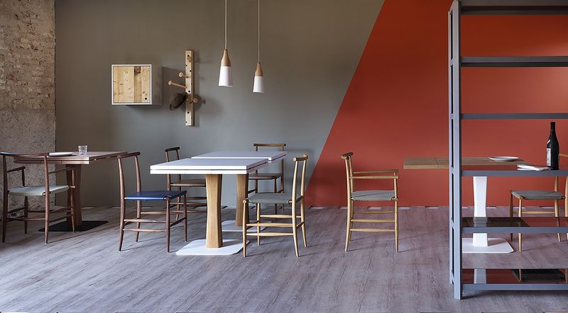 Gualtiero dining table, Miniforms