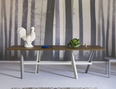 Perch dining table, Miniforms