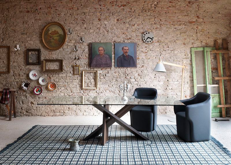 Dining table Tripode, Miniforms