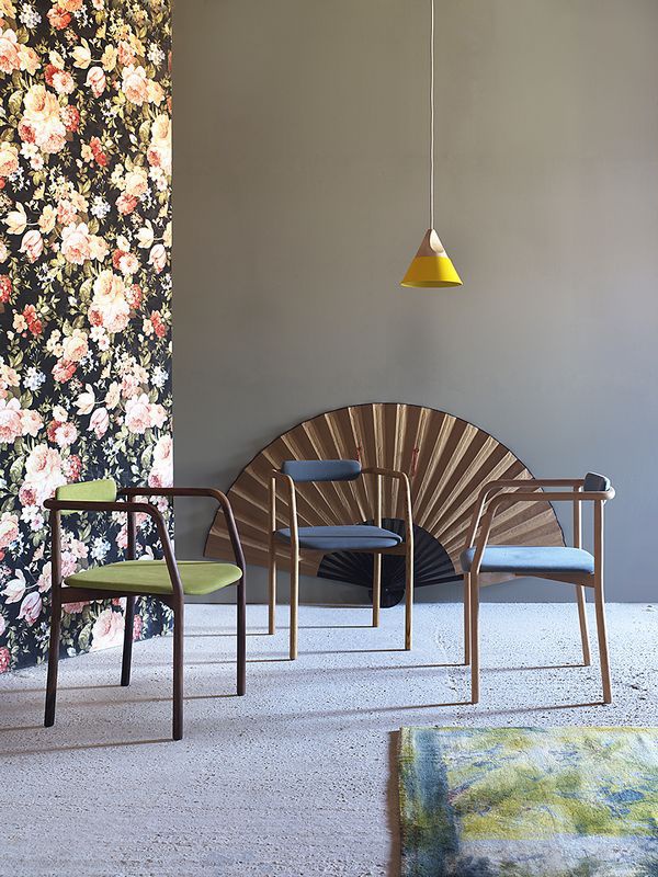 Chair with wooden frame'ouverture, Miniforms