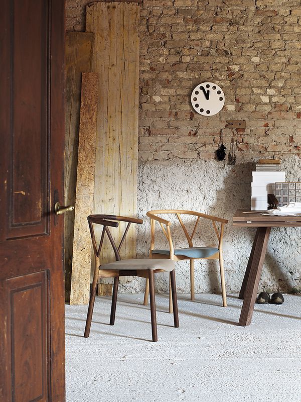 Chair with wooden frame Valerie, Miniforms