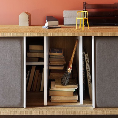 Shelves for books Tracks