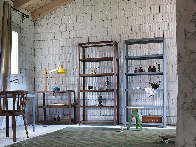 A rack with a frame made of wood Pina, Miniforms