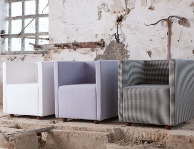 Seat with concealed frame Bettie, Domingo Salotti