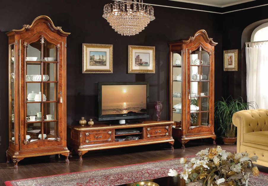 Showcase with a frame made of natural wood, Scappini & C