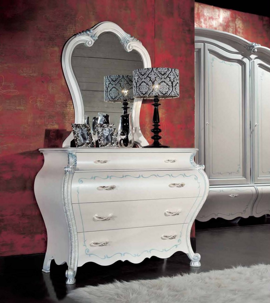 A chest of drawers with inlaid Swarovski stones, Mirandola Export