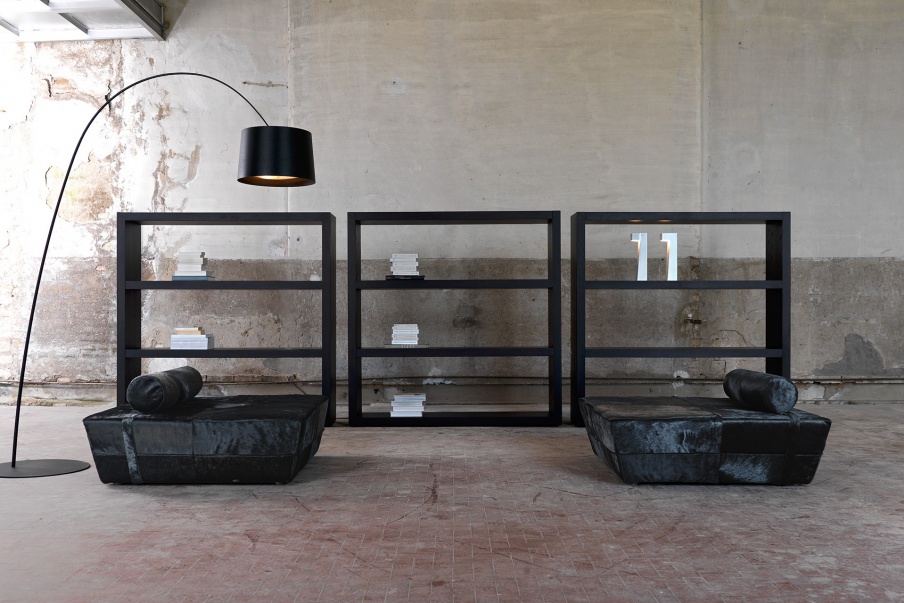 Cylindrical pouf with cushion Newhall, Domingo Salotti