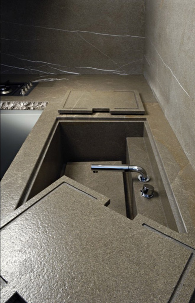 Kitchen (kitchen set) was made of natural wood Target, Matteo Gennari