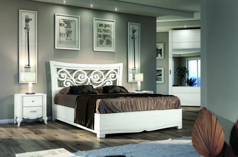 Bed in white lacquer with silver patina Chantal, Arve Style