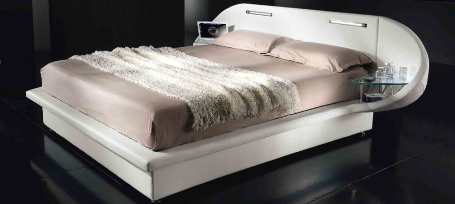 Double bed Free Essepi