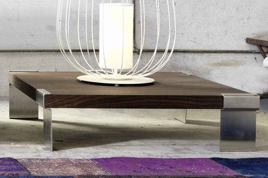 Table square Izu, Domingo Salotti