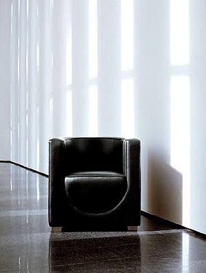 Chair leather upholstered Faro, Mascheroni