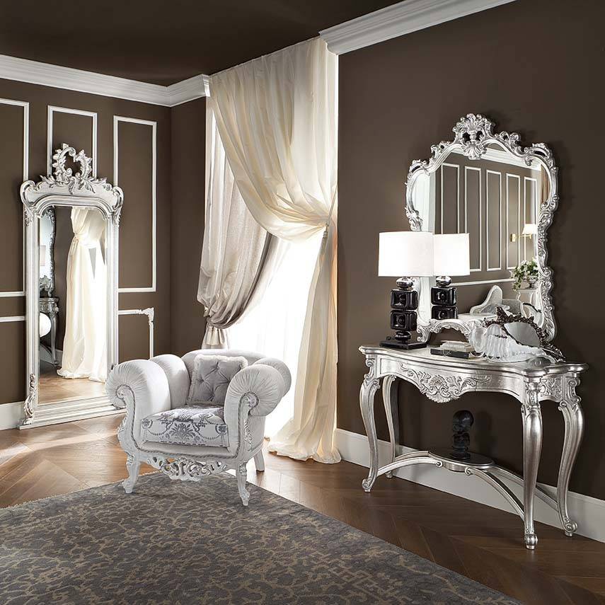 The console is made of solid wood, Modenese Gastone 