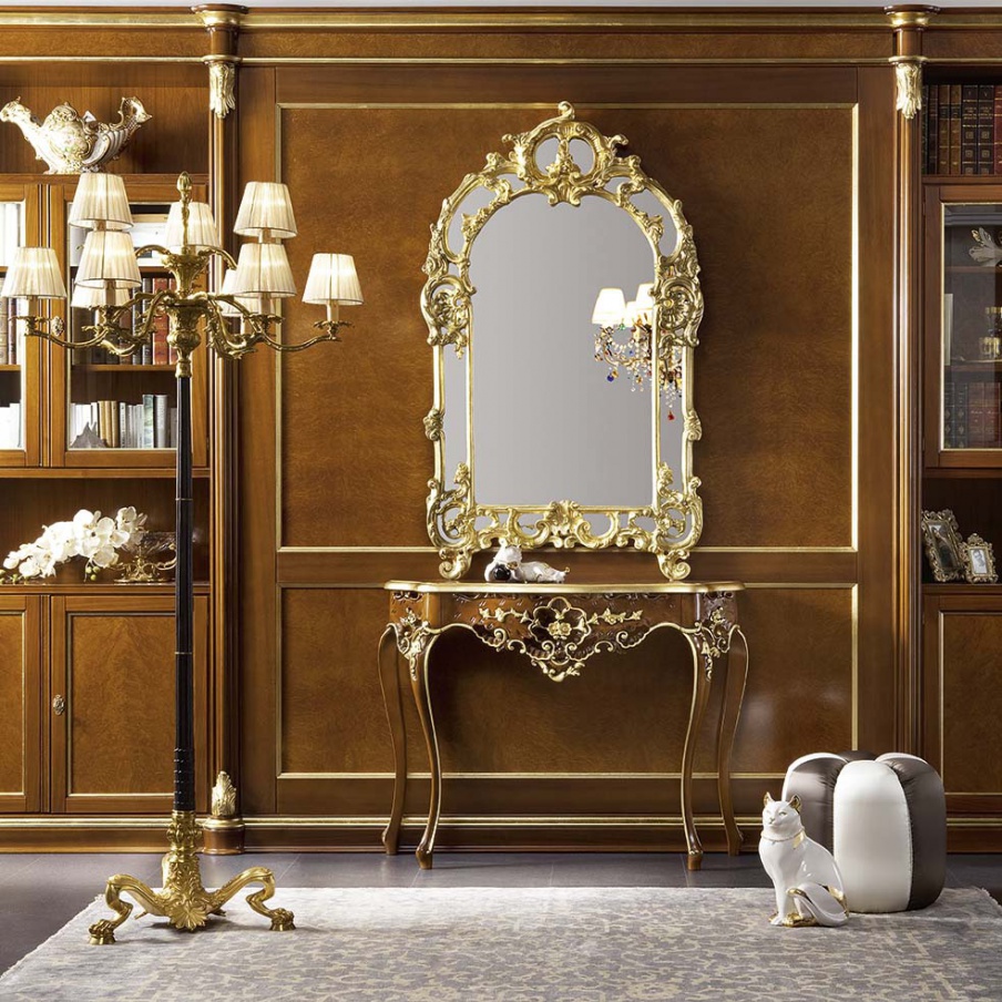 The console is made of solid wood Bella Vita Modenese Gastone