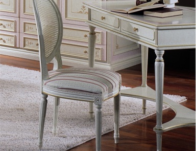 The chair on carved legs, Siena Sedia - Pellegatta