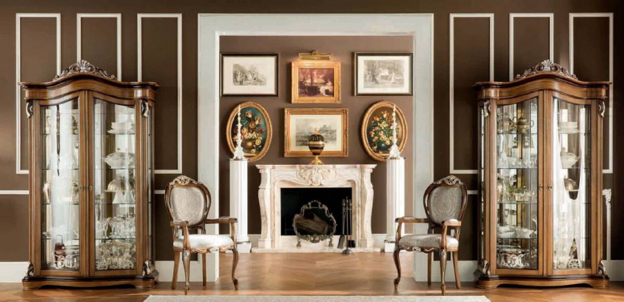 Showcase with glass facade of Bella Vita Modenese Gastone