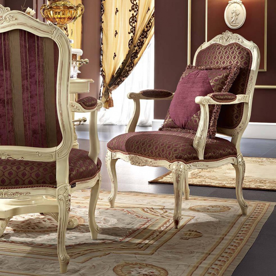 A chair made from solid wood the Bella Vita Modenese Gastone