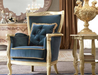 A chair made from solid wood the Bella Vita Modenese Gastone