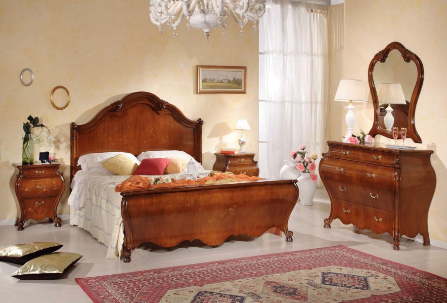 Set for bedroom in veneer with carving and inlaid Persia, Arve Style