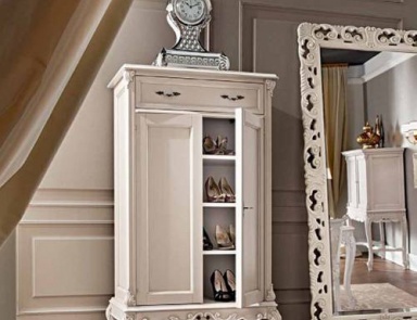 The Shoe Cabinet Casanova, Modenese Gastone 