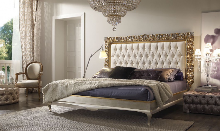 Bed with carving in gold foil and silver New Romantic, Arve Style