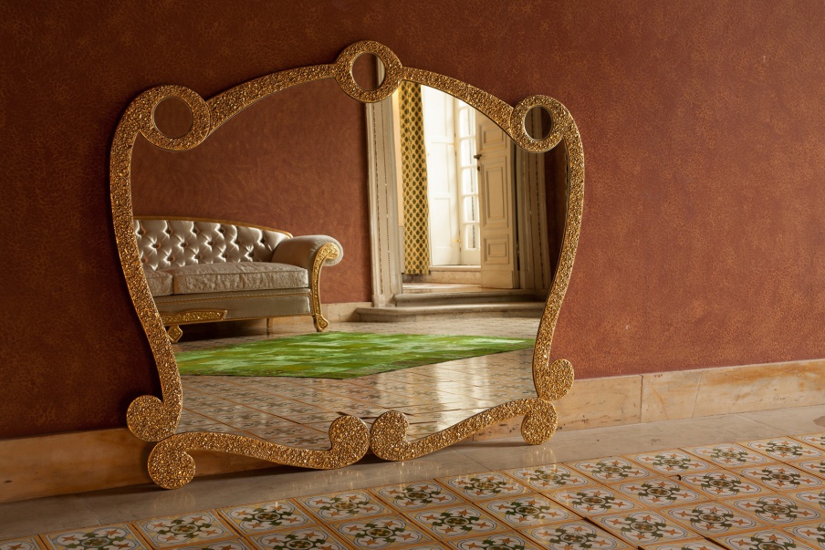 The mirror is figured, Domingo Salotti