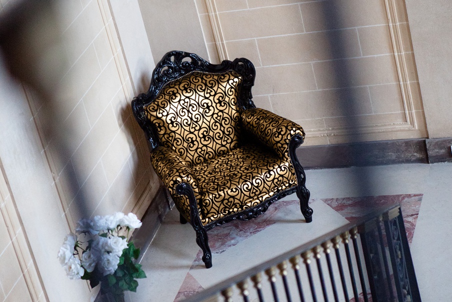 A chair on a frame of solid beech Barokko, Domingo Salotti