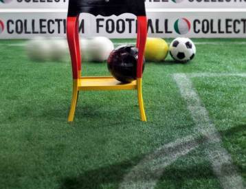 Phone stand Penalty Kick, Modenese Gastone 