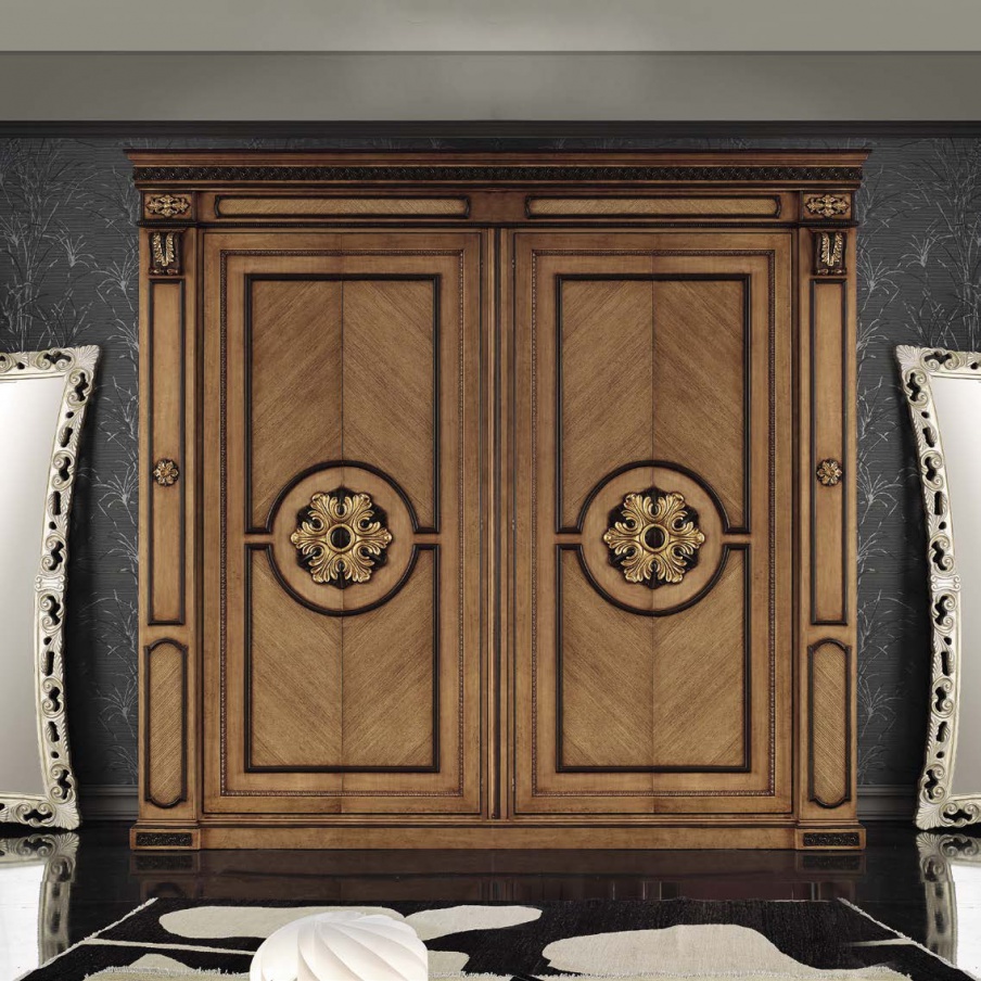 Wardrobe with sliding doors in veneer and gilt Twin, Arve Style
