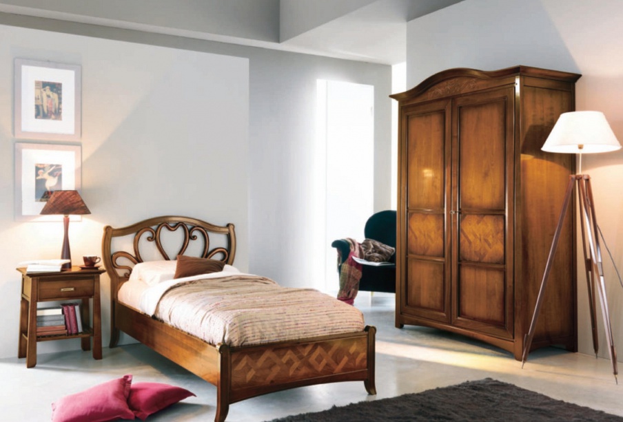 Headsets for bedrooms with carving and inlay Naima, Arve Style