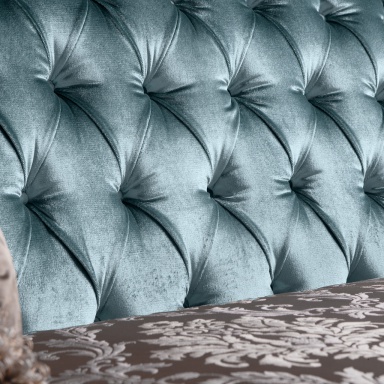 Malvina capitonne sofa