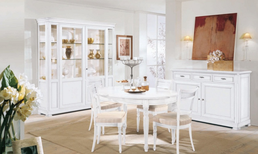 For dining room set in white lacquer Salieri, Arve Style