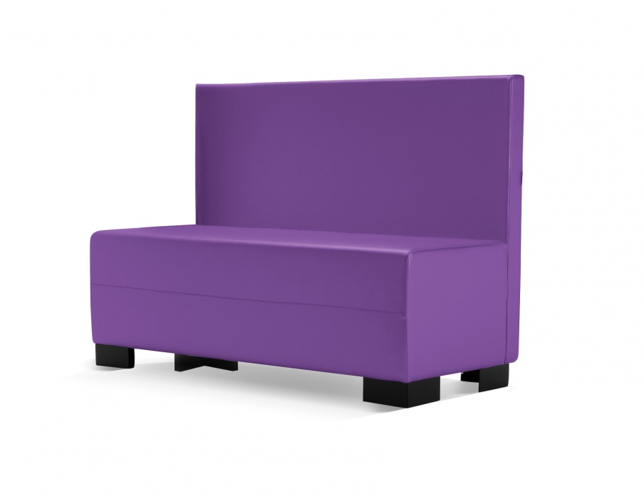 The club sofa with a high back Lee, Domingo Salotti